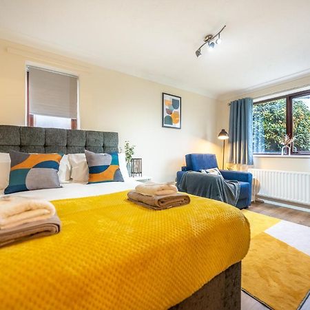 Grange Studio Apartment - Heathrow Staines-upon-Thames Kültér fotó
