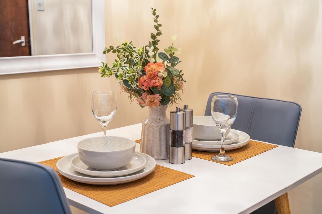 Grange Studio Apartment - Heathrow Staines-upon-Thames Kültér fotó
